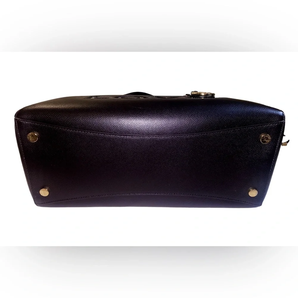 Michael Kors Large Voyager LOVE Tote - Picture 7 of 12